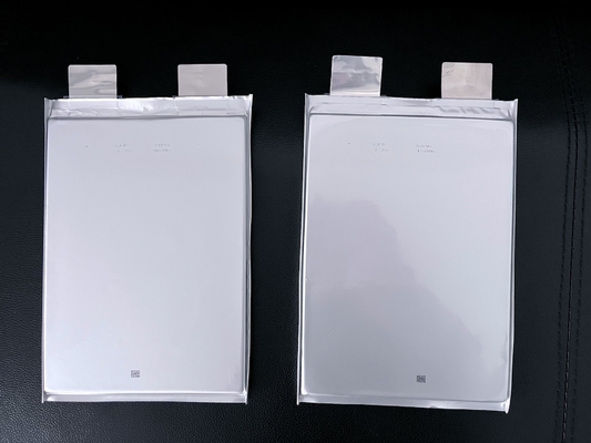 فعالية شحن و تفريغ عالية آمنة 50A عمر طويل LFP Lipo4 Cell 3.2V ليتيم أيون كثافة طاقة عالية